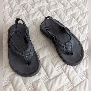 Toddle OluKai Black Flip Fops Sz.9/10